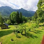 Holiday home Pocitniska Hisa Eros *