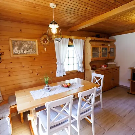 Pocitniska Hisa Eros Tatil Evi