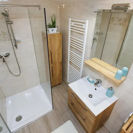 Tatil Evi Pocitniska Hisa Eros *
