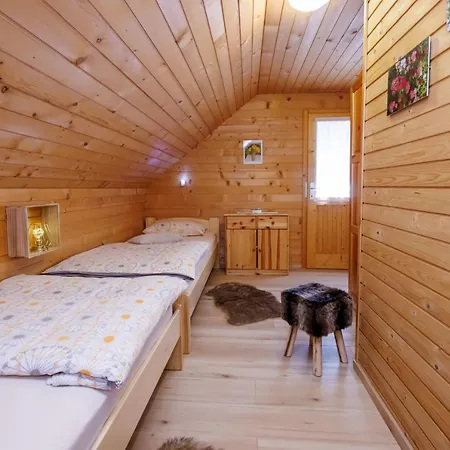 Pocitniska Hisa Eros Tatil Evi *