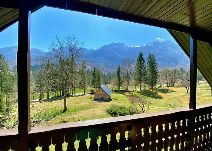 Pocitniska Hisa Eros بيت للعطل