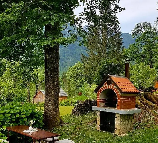 بيت للعطل Pocitniska Hisa Eros *