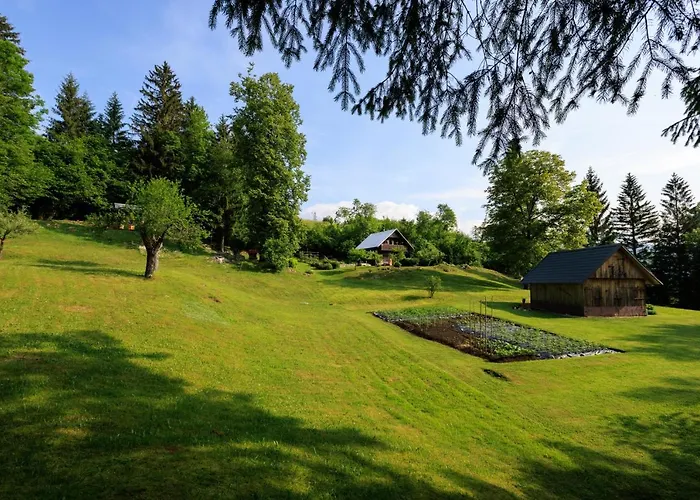 Pocitniska Hisa Eros بيت للعطل *